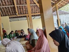 PERTEMUAN PKK PADUKUHAN NGUNUTKIDUL