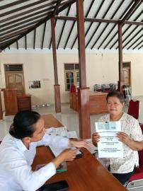 Penyaluran Bantuan Langsung Tunai (BLT) di Kalurahan Kelor