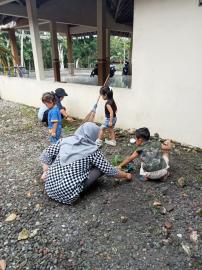 JUMAT BERSIH SPS TUNAS MELATI KELOR WUJUDKAN LINGKUNGAN BELAJAR YANG SEHAT DAN NYAMAN