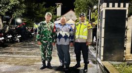 Perayaan Malam Natal di Gereja Kelor Berlangsung Khidmat dan Aman