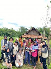 KWT Srikandi Tanam Cabai Rawit, Terima Bantuan Bibit Jahe dari KKN Duta Bangsa Surakarta