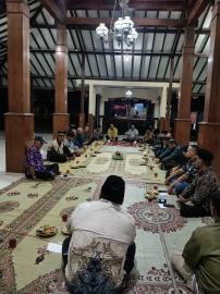 Merawat Tradisi dan Kebersamaan di Malam Tirakatan Hari Jadi Kalurahan Kelor